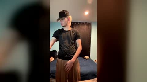 Snapshot of lima_tunes chatting on 12-13-25, 09:09 lima_tunes online show from 12-13-25, 09:09