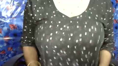 limaakter246618 online show from 10-08-25, 11:41