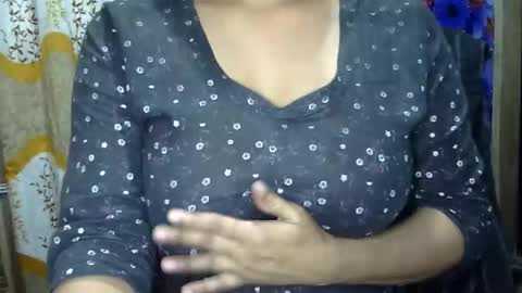 limaakter246618 online show from 11-09-25, 06:33