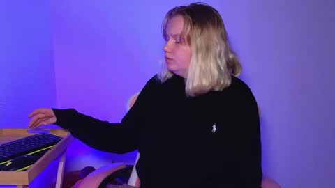 Snapshot of lime_cat chatting on 09-28-25, 12:05 lime cat online show from 09-28-25, 12:05