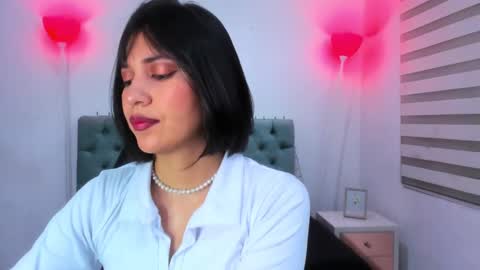  Lina Bedoya  online show from 01-15-25, 11:43