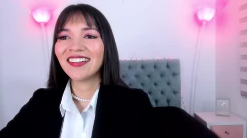  Lina Bedoya  online show from 01-20-25, 11:35