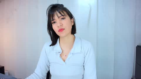  Lina Bedoya  online show from 09-19-25, 11:33