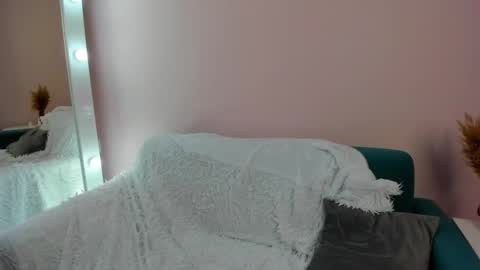 Snapshot of lina_blueeyed chatting on 01-22-25, 01:00 Lina blueeyed GMT3 1100-1700 Mon Wed Thu Sat Sun online show from 01-22-25, 01:00