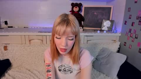 Snapshot of lina_blueeyed chatting on 02-04-25, 02:21 Lina blueeyed GMT3 1100-1700 Mon Wed Thu Sat Sun online show from 02-04-25, 02:21