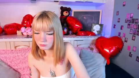 Snapshot of lina_blueeyed chatting on 02-10-25, 08:09 Lina blueeyed GMT3 1100-1700 Mon Wed Thu Sat Sun online show from 02-10-25, 08:09