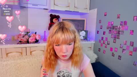 Snapshot of lina_blueeyed chatting on 03-06-25, 08:08 Lina blueeyed GMT3 1100-1700 Mon Wed Thu Sat Sun online show from 03-06-25, 08:08