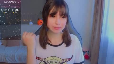 Snapshot of lina_brownie chatting on 02-19-26, 02:40 Lina online show from 02-19-26, 02:40
