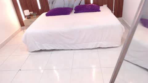 Lina online show from 09-09-25, 12:05