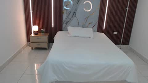 Lina online show from 09-21-25, 12:07