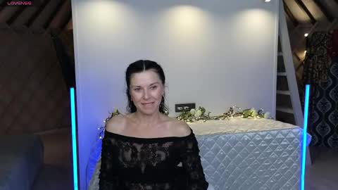 lina_flore online show from 06-01-26, 09:16