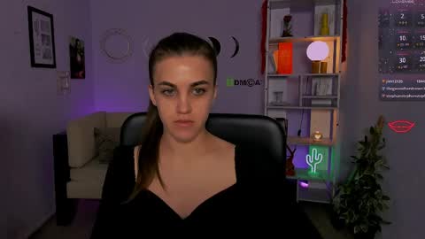 Snapshot of lina_fox12 chatting on 05-11-26, 12:33 lina_fox12 online show from 05-11-26, 12:33