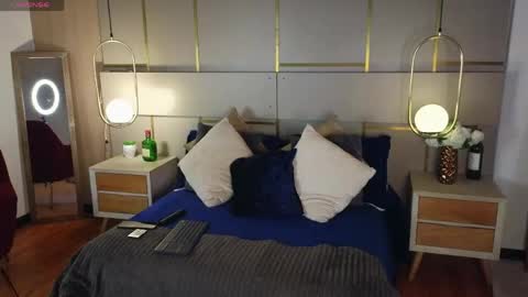 Lina online show from 04-21-26, 07:06