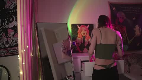 Snapshot of lina_n_kitty chatting on 02-25-26, 04:22 Lina - online show from 02-25-26, 04:22