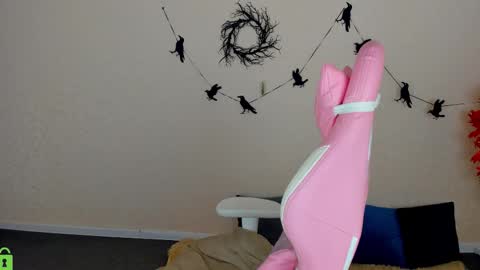 LINA online show from 11-04-25, 08:57