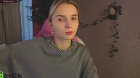 LINA online show from 04-21-26, 01:07