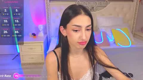 Lina Robbins  online show from 11-06-25, 09:37