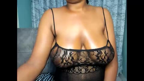 Snapshot of lina_sexy58 chatting on 01-09-26, 07:48 lina sexy58 online show from 01-09-26, 07:48