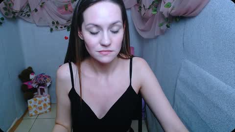 Lina online show from 12-17-24, 09:50