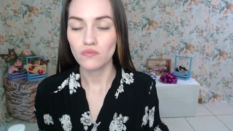 Lina online show from 02-04-25, 06:46