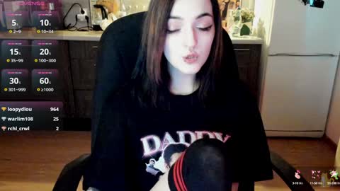 Lina 3  1715622743 online show from 12-19-24, 11:18