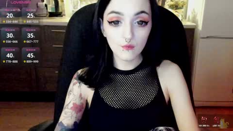 Lina 3  1715622743 online show from 12-30-24, 07:00