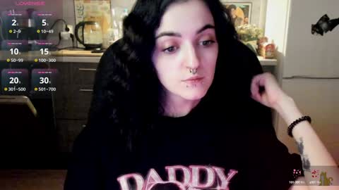 Lina 3  1715622743 online show from 01-06-25, 08:18