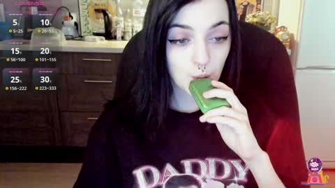 Lina 3  1715622743 online show from 02-04-25, 07:51