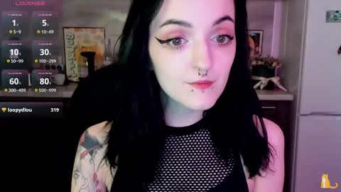 Lina 3  1715622743 online show from 03-04-25, 11:08