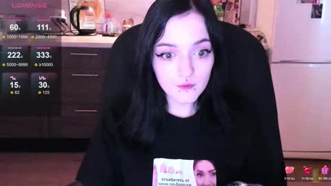 Lina 3  1715622743 online show from 10-29-25, 08:16