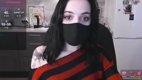 Lina 3  1715622743 online show from 12-05-25, 08:12