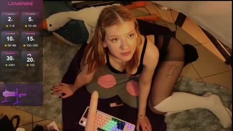 Snapshot of lina_vi chatting on 05-20-26, 08:26 Lina online show from 05-20-26, 08:26