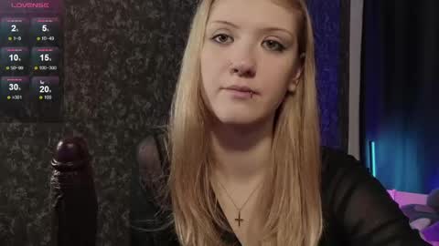 Snapshot of lina_vi chatting on 05-26-26, 08:38 Lina online show from 05-26-26, 08:38