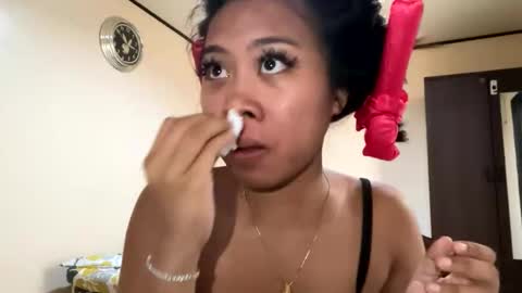 LinaDebie online show from 11-17-25, 06:41