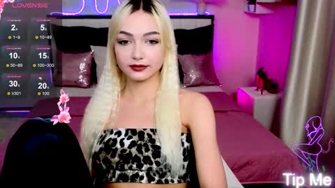 I am Lina online show from 09-13-25, 03:23