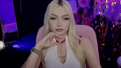 Snapshot of linalirian chatting on 05-05-26, 10:45 I am Lina online show from 05-05-26, 10:45