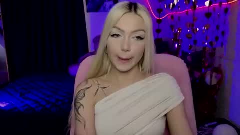Snapshot of linalirian chatting on 07-08-26, 10:09 I am Lina online show from 07-08-26, 10:09