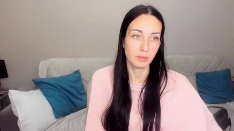 Snapshot of linalivee chatting on 01-18-26, 03:49 LinaLivee online show from 01-18-26, 03:49