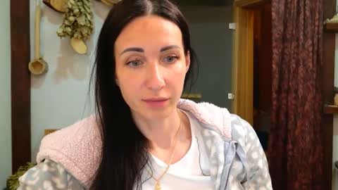 Snapshot of linalivee chatting on 05-28-26, 07:00 LinaLivee online show from 05-28-26, 07:00