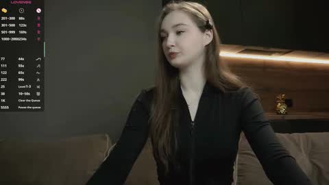 Snapshot of linalure chatting on 11-27-25, 05:15 Lina online show from 11-27-25, 05:15