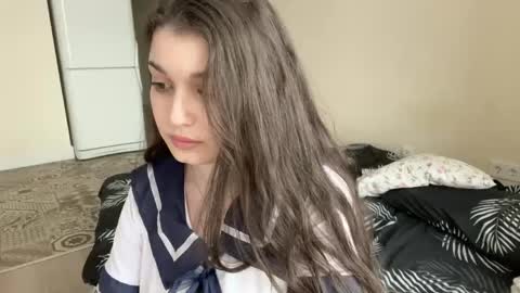 Snapshot of linamurrrr chatting on 04-27-26, 10:02 Nicolas and Lina online show from 04-27-26, 10:02