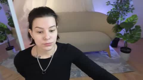 linanight online show from 11-22-25, 09:58