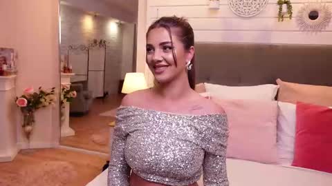 LinaReese online show from 02-25-25, 04:14