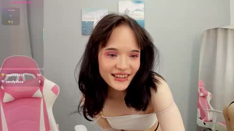 L I N A online show from 01-10-26, 02:08