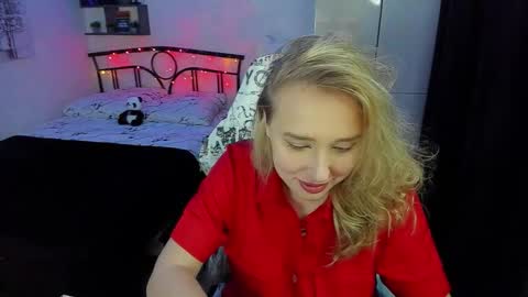 Lina online show from 11-03-25, 09:48