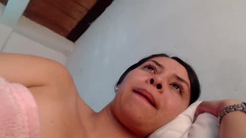 Snapshot of linavillada_ chatting on 10-18-25, 12:39 Lina online show from 10-18-25, 12:39