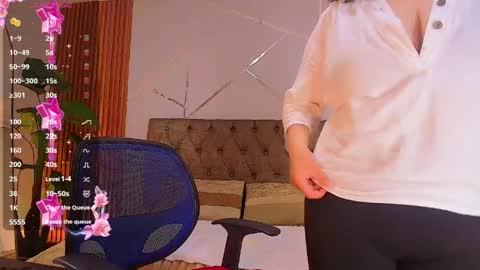 Snapshot of linceadictiva chatting on 05-25-26, 01:17 LINCE online show from 05-25-26, 01:17