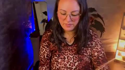 Snapshot of linceadictiva chatting on 07-16-26, 04:24 LINCE online show from 07-16-26, 04:24