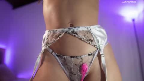 Lincy Rios  online show from 04-18-26, 08:31