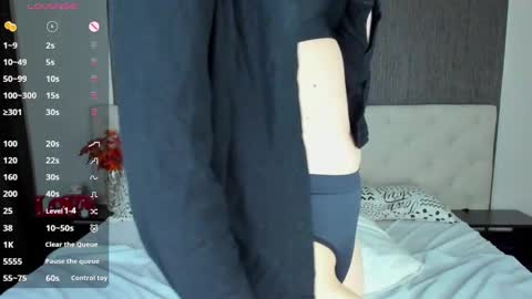 Snapshot of linda__bryant chatting on 12-13-24, 06:00 Linda GMT2 Mon Tu Fri Sa Su 0300am-1000 am online show from 12-13-24, 06:00